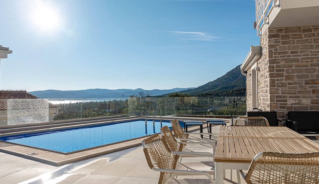Lovely home in Stankovic
