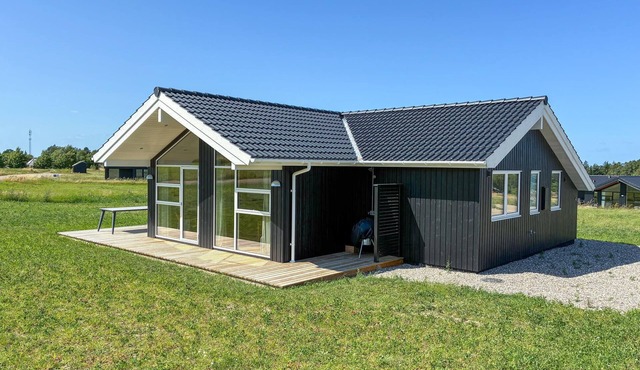 Lovely home in Stege with sauna