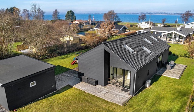 Lovely home in Stubbekøbing with WiFi