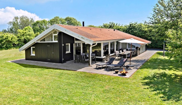 Lovely home in Sydals with sauna