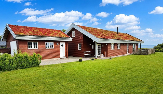 Lovely home in Sydals with WiFi