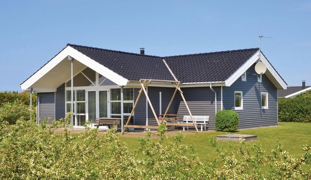 Lovely home in Tarm with sauna