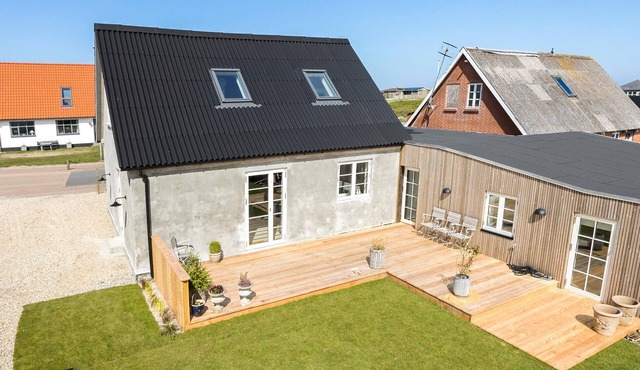 Lovely home in Thisted with WiFi