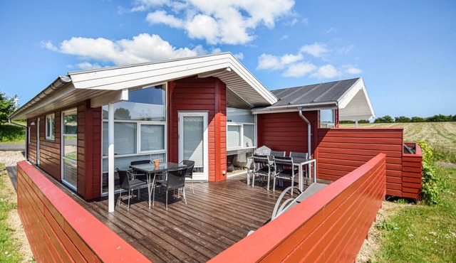 Lovely home in Tranekær with WiFi