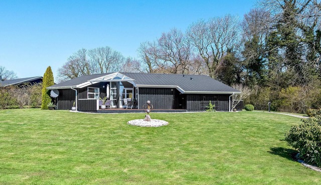 Lovely home in Tranekær with WiFi