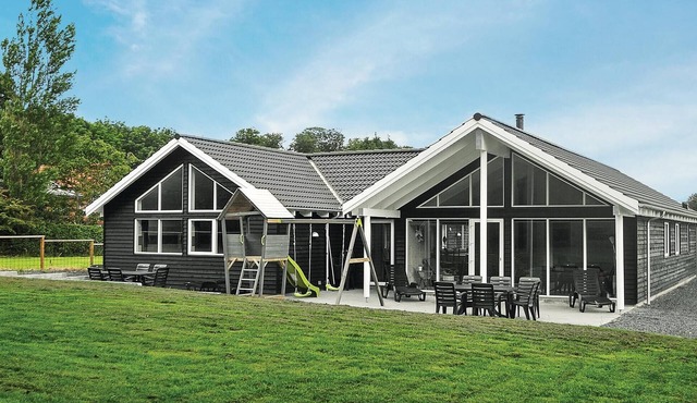 Lovely home in Tranekær with sauna