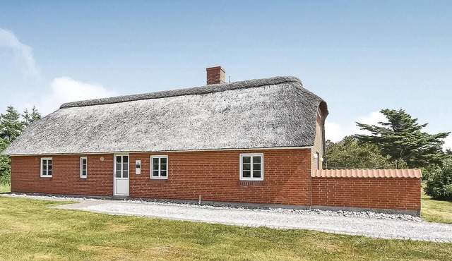 Lovely home in Ulfborg with sauna