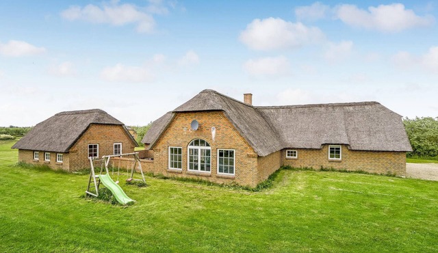 Lovely home in Ulfborg with sauna