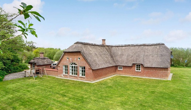 Lovely home in Ulfborg with sauna