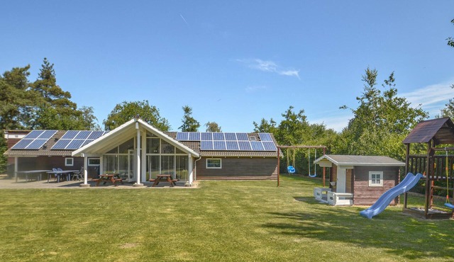 Lovely home in Væggerløse with sauna