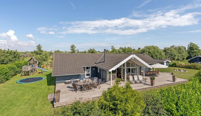 Lovely home in Væggerløse with sauna
