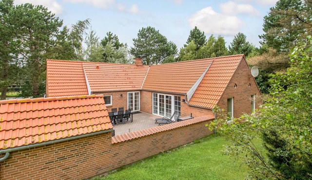 Lovely home in Væggerløse with sauna
