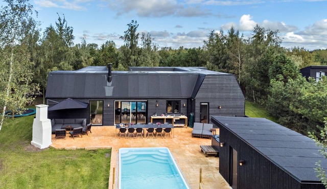 Lovely home in Væggerløse with sauna
