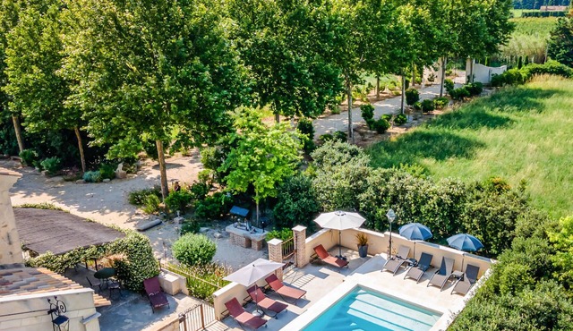 Lovely home in Vallabregues