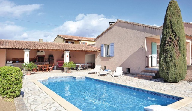 Lovely home in Valreas