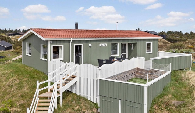 Lovely home in Vejers Strand with sauna