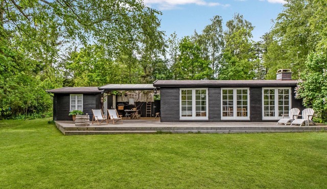 Lovely home in Vejby with kitchen