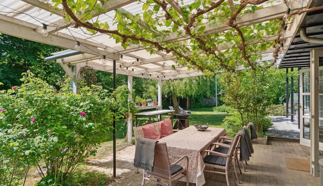 Lovely home in Vejby with WiFi