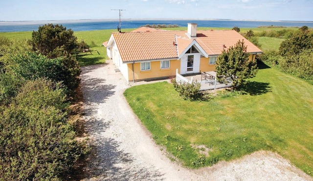 Lovely home in Vestervig with sauna