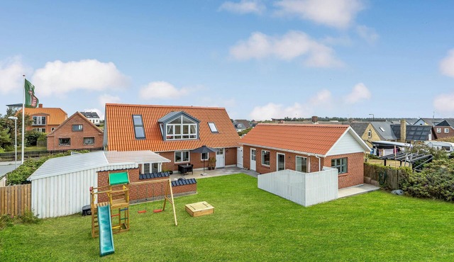 Lovely home in Vestervig with sauna