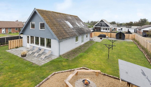 Lovely home in Vestervig with WiFi