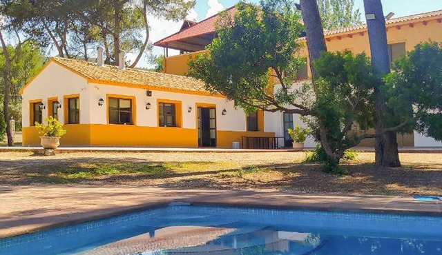 Lovely home in Vilallonga