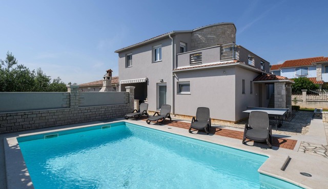 Lovely home in Vodnjan