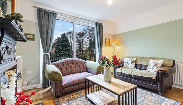 Lovely Home in York with Parking - Pass the Keys