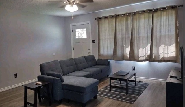 Lovely Home/Minutes from Fort Polk/Wifi/Pet Friendly