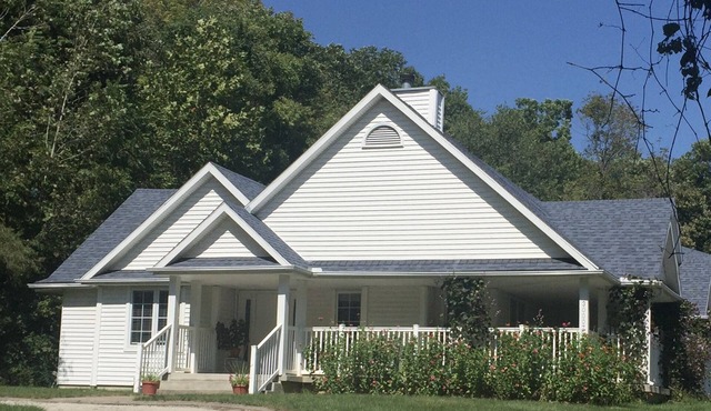 Lovely home, peaceful country setting. Short drive to all KC area offers