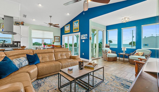 Lovely home w/wrap-around views of sunrise and sunset over the Atlantic