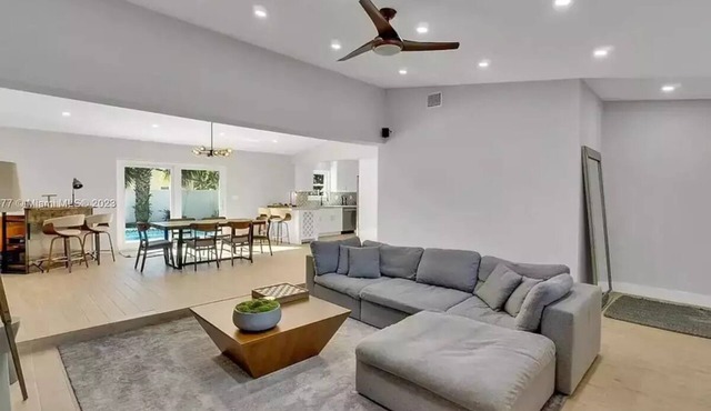Lovely home with heated Pool a mile from the beach