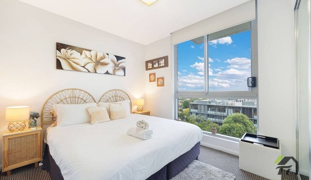 Lovely home with pool in Zetland