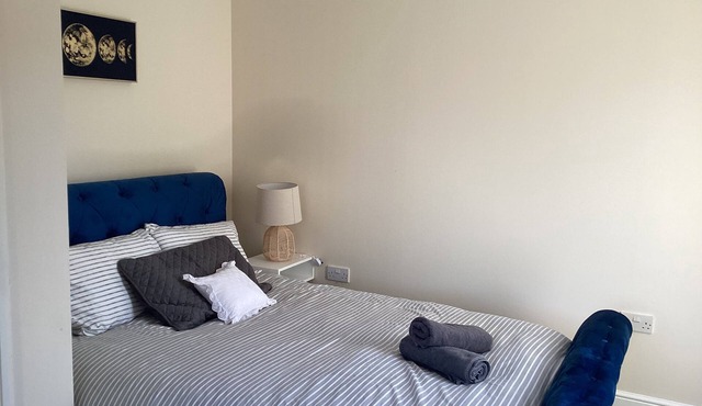 Lovely home4 contractors & family