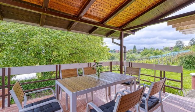 Lovely House Near Zagreb With Terrace, Graberje Ivanićko, Croatia
