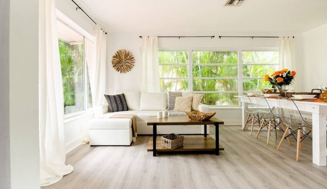 LOVELY HOUSE IN THE HEART OF HALLANDALE BEACH