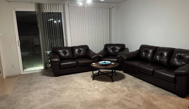 Lovely House in Hesperia Close to Highway
