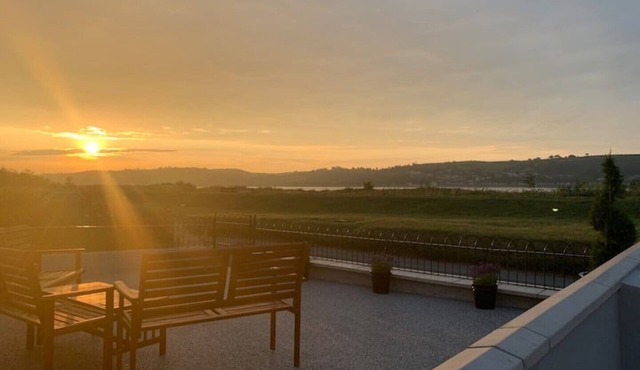 Lovely house on the beach front in Llansteffan