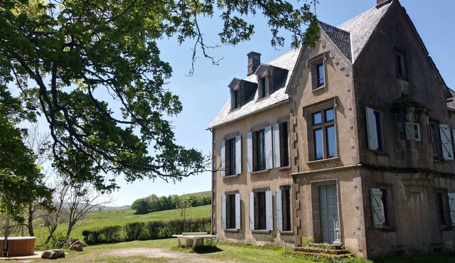 Lovely house with character in Ségur-les-Villas