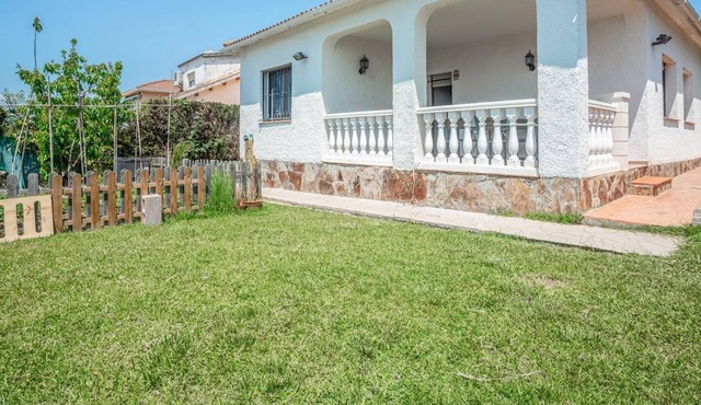 Lovely house with a huge garden