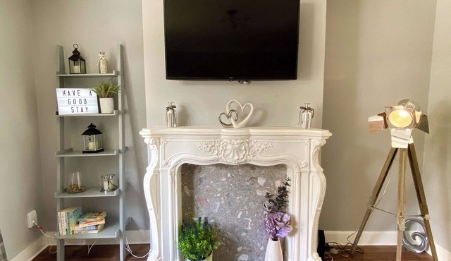 Lovely House with Garden in Luton