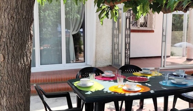 Lovely house with three bedrooms near beach