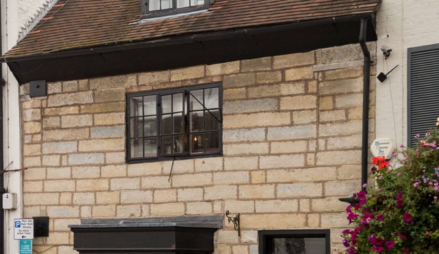 Lovely, ideally located, recently updated English home in Alcester, Warwickshire