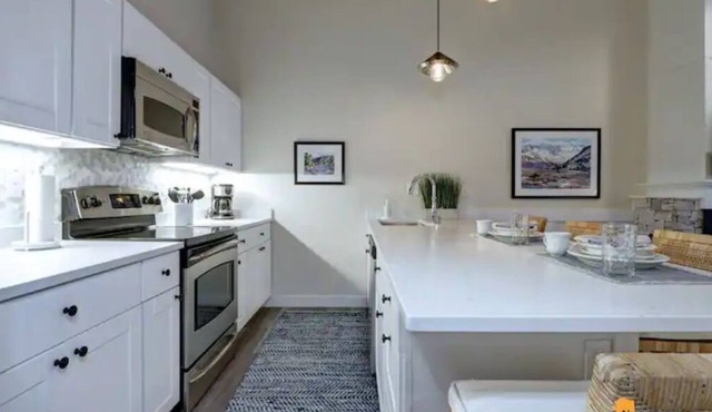 Lovely in every way, your new Anchorage retreat