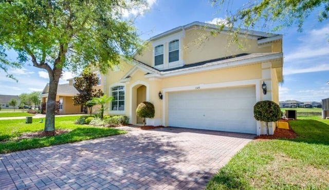 Lovely Lake Front 5 Bed Home with Private Pool and Spa-1326AL