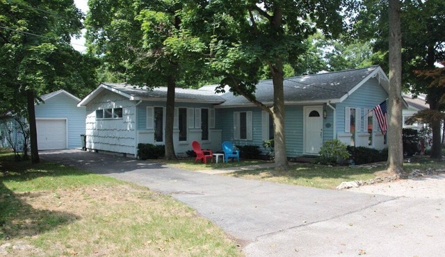 Lovely Lakeside Chautauqua Cottage Rental