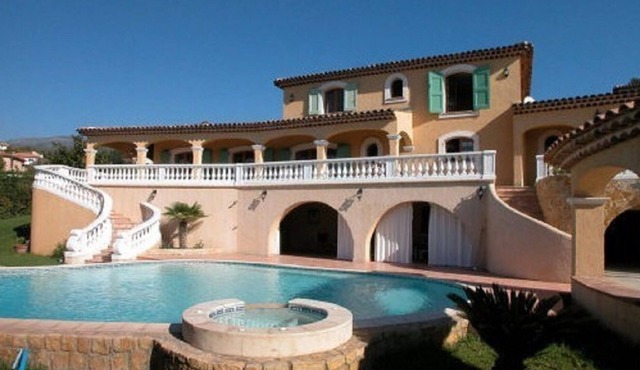 LOVELY LARGE AND QUIET VILLA NEAR CANNES, LARGE PRIVATE POOL + SPA, GAMES ROOM