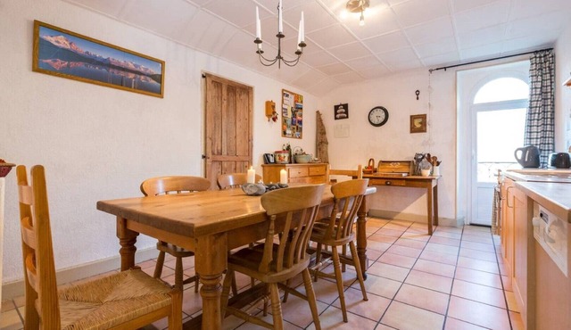 Lovely large apartment great views