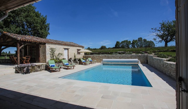 Lovely Large Longère Farmhouse in the Aquitaine with Salt Water Pool