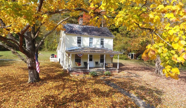 Lovely Laurel Run Cottage, Hocking Hills, Hot Tub